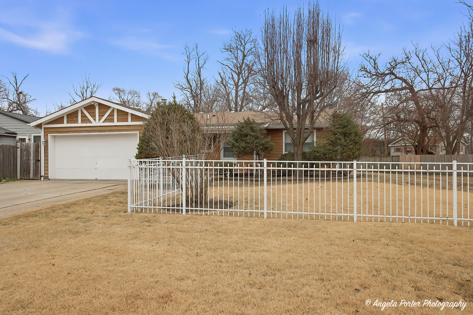 Property Photo:  1201 Meadowbrook Drive  IL 60073 