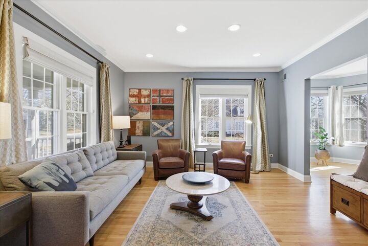 Property Photo:  1004 Elm Street  IL 60093 