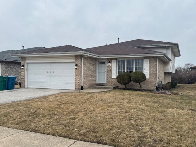 Property Photo:  910 E 152nd Place  IL 60426 