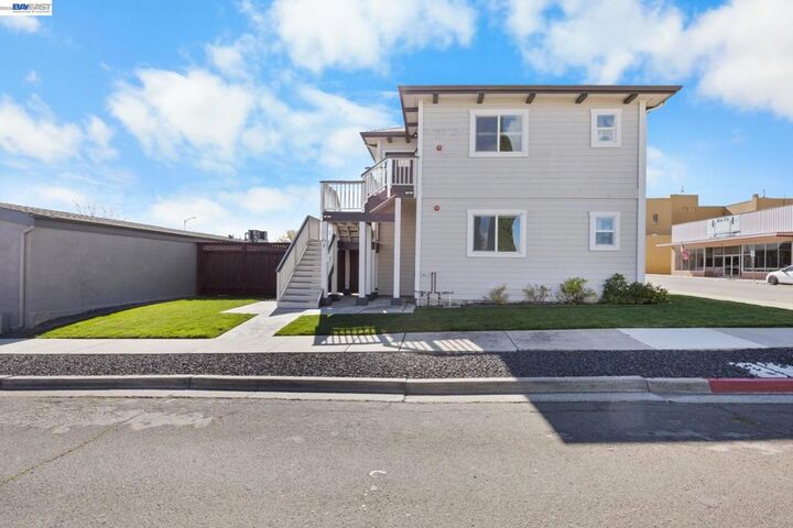 Property Photo:  47 N 2nd  CA 94571 