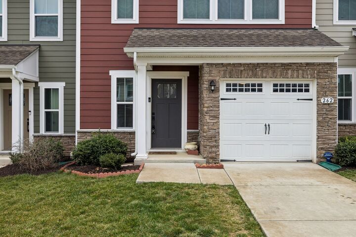 Property Photo: 262 Dartmoor Pl TN 37072