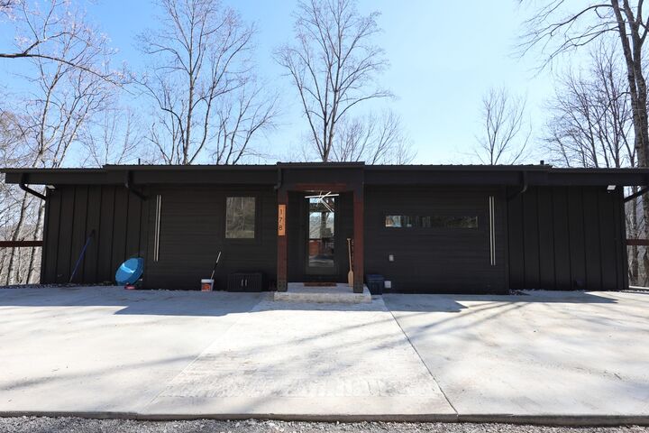 Property Photo: 178 Mullican Dr TN 37166