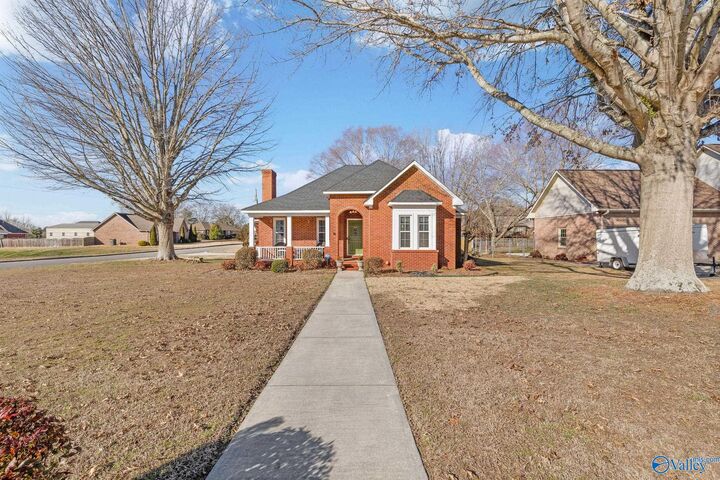 Property Photo:  2209 Springdale Drive SW  AL 35640 