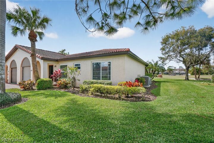 Property Photo:  1041 Forest Lakes Drive 7D  FL 34105 