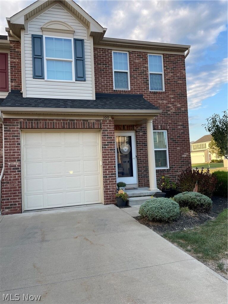 Property Photo:  100 River Rock Way  OH 44017 