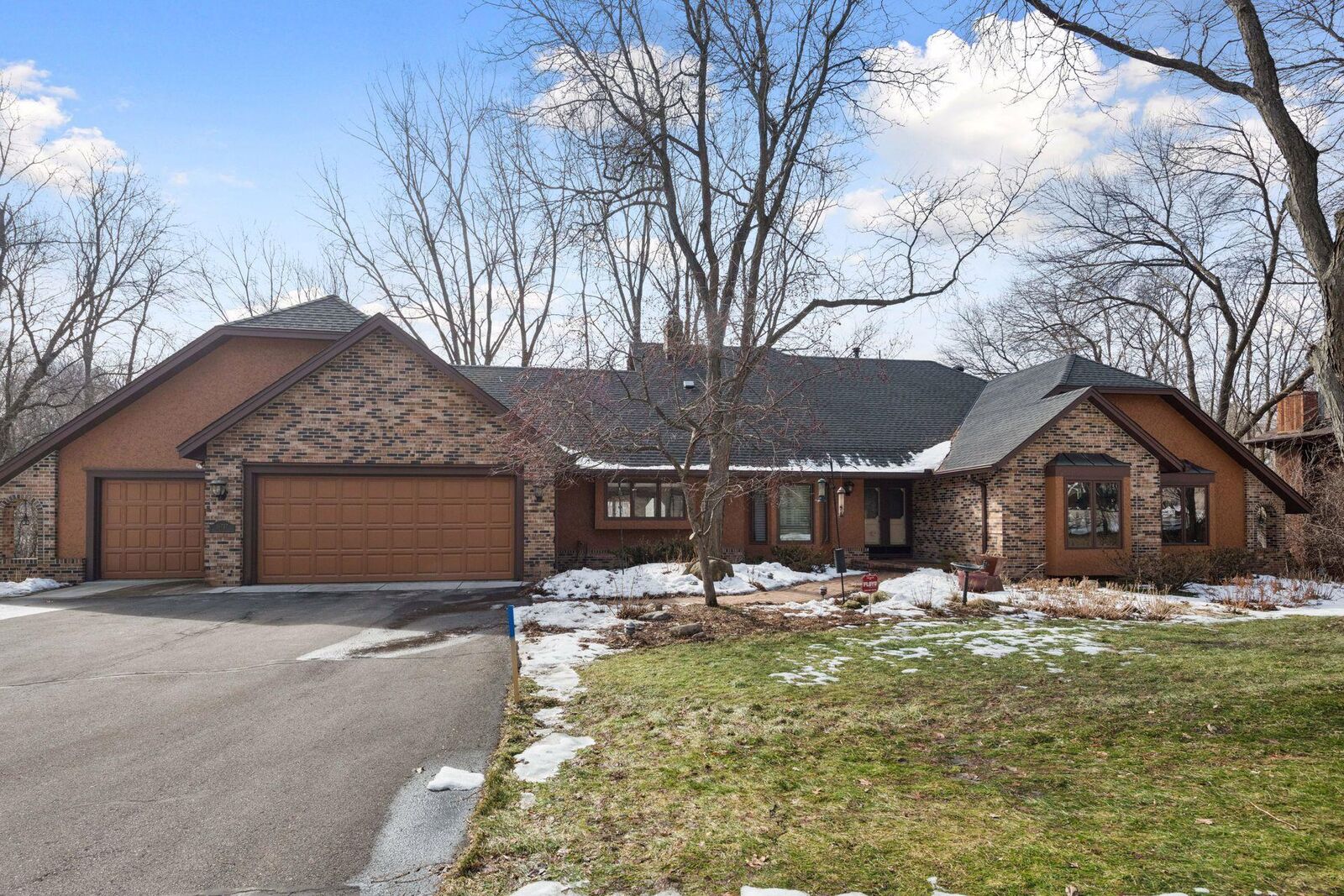 Property Photo:  16787 Whittington Walk  MN 55346 