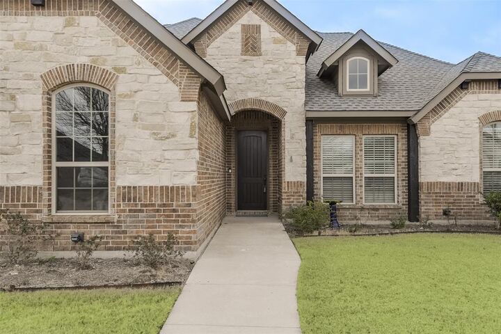 Property Photo: 134 Water Garden Drive TX 75165