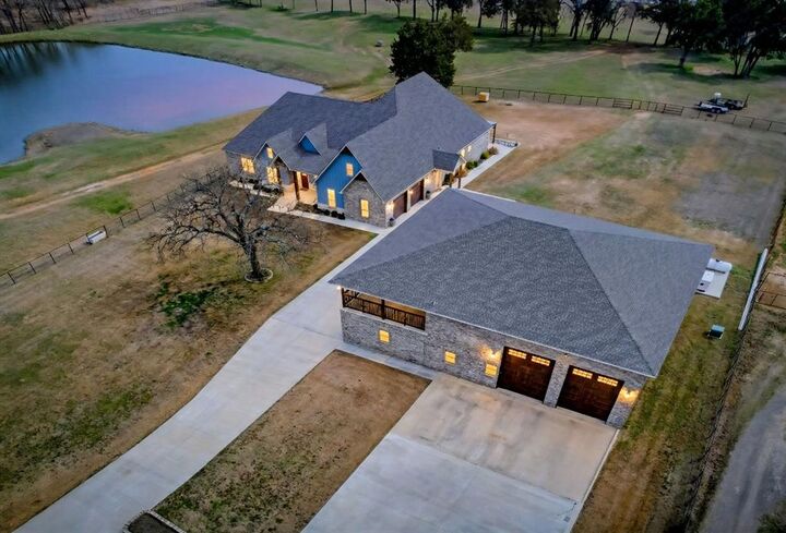 Property Photo:  790 Bones Chapel Road  TX 76273 