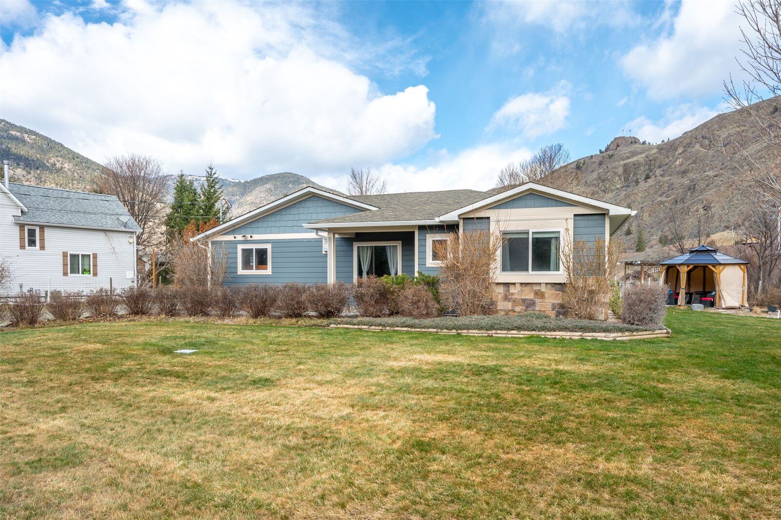 Property Photo: 2616 Middle Bench Road BC V0X 1N2