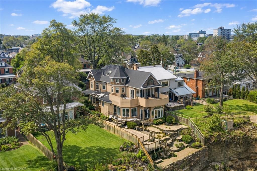 Photo de la propriété:  91 Mountain Park Avenue  ON L9A 1A1 