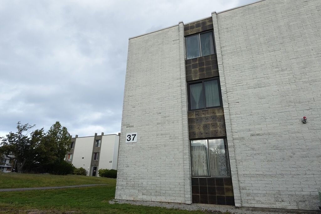 Property Photo:  37 Skyline Dr 11  MA 02184 