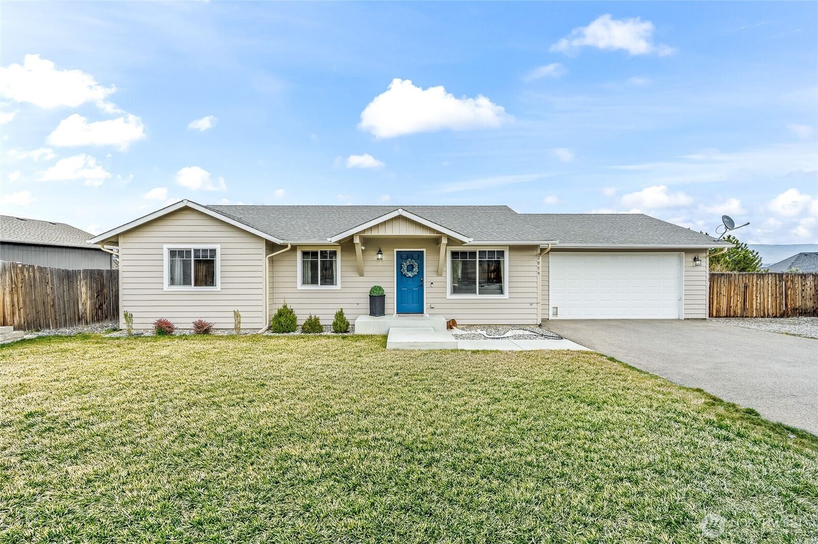 Property Photo:  2059  Lasso Drive  WA 98801 