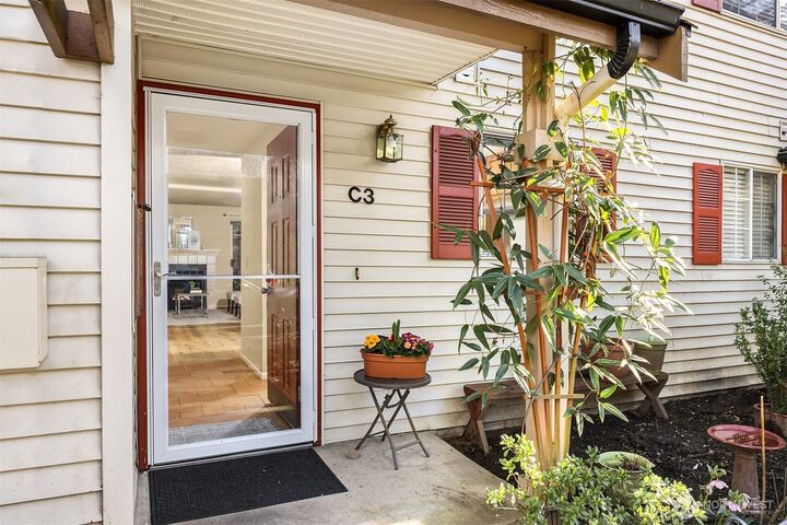 Property Photo:  15600  116th Avenue W C3  WA 98011 