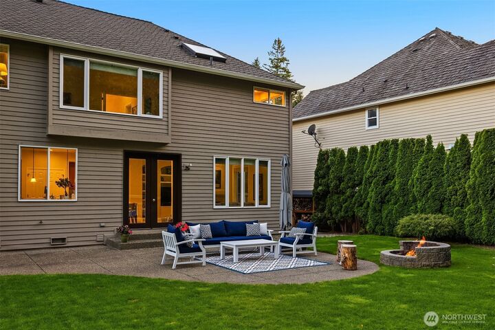 Property Photo:  26734 SE 9th Way  WA 98075 