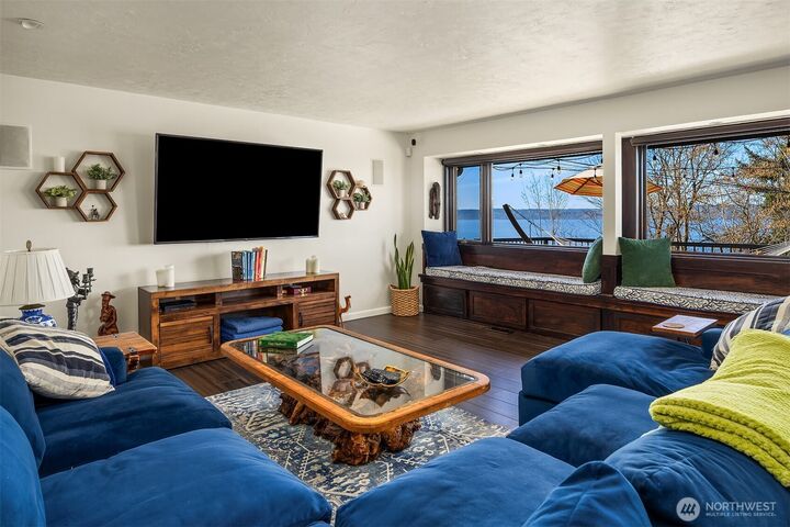 Property Photo:  15012  28th Avenue SW  WA 98166 