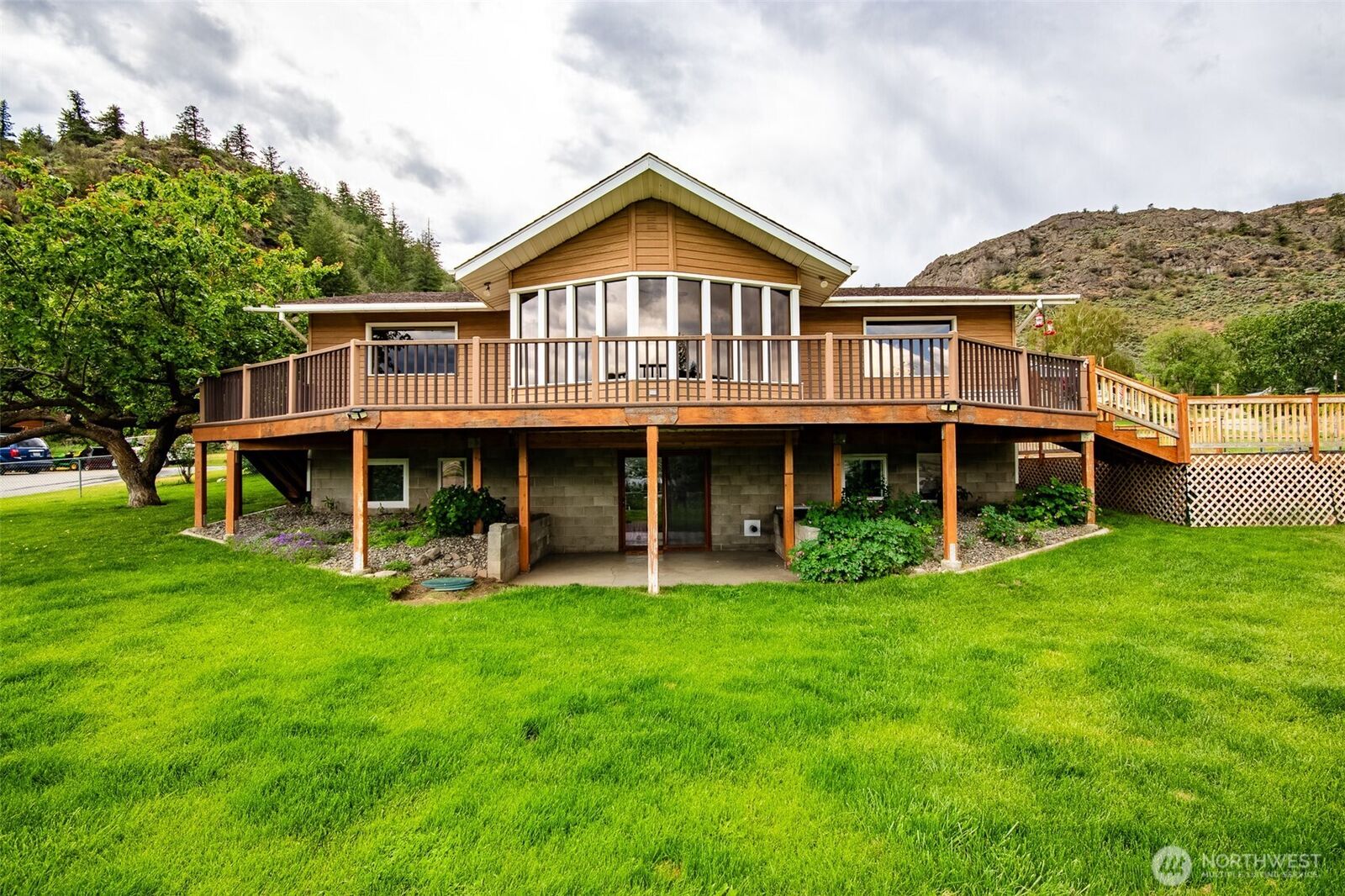 Property Photo:  9 C  Rose Street  WA 98844 