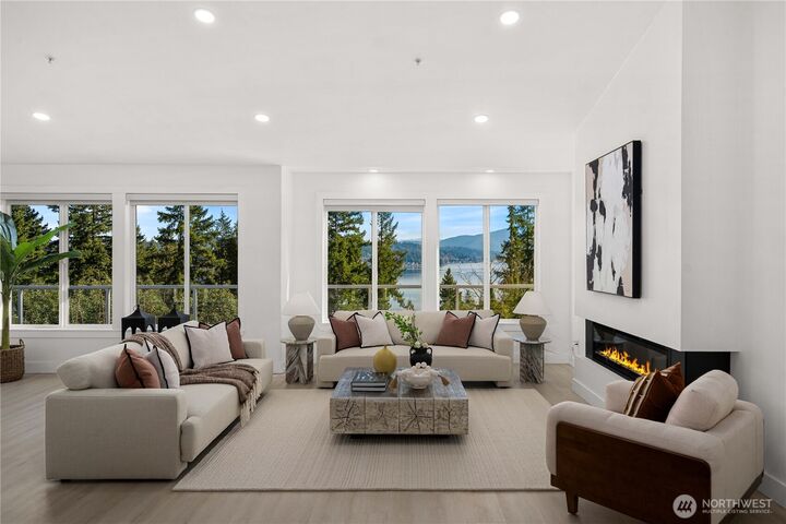 Property Photo:  17003 SE 14th Lane  WA 98008 