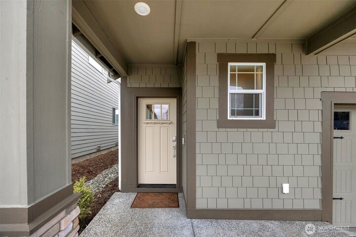 Property Photo:  905  119th Avenue SE  WA 98258 