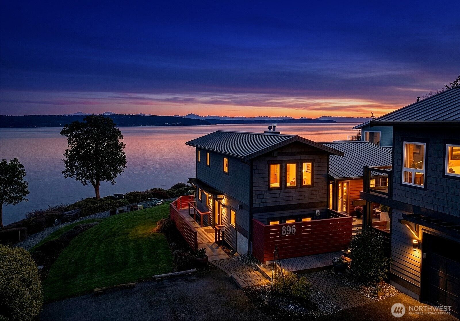 Property Photo:  896  Snowshoe Place  WA 98253 