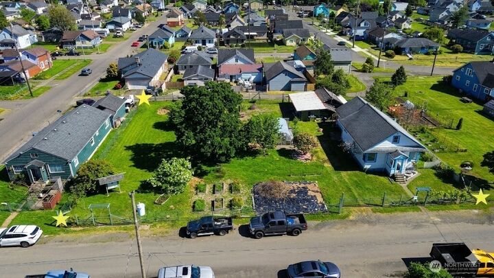 Property Photo:  1015  Randall Street  WA 98520 
