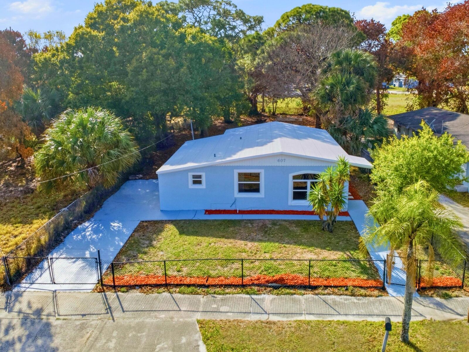 Property Photo:  607 N 19th Street  FL 34950 