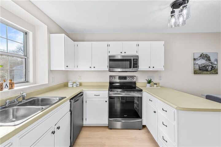 Property Photo:  565 Quaker Lane 42  RI 02893 