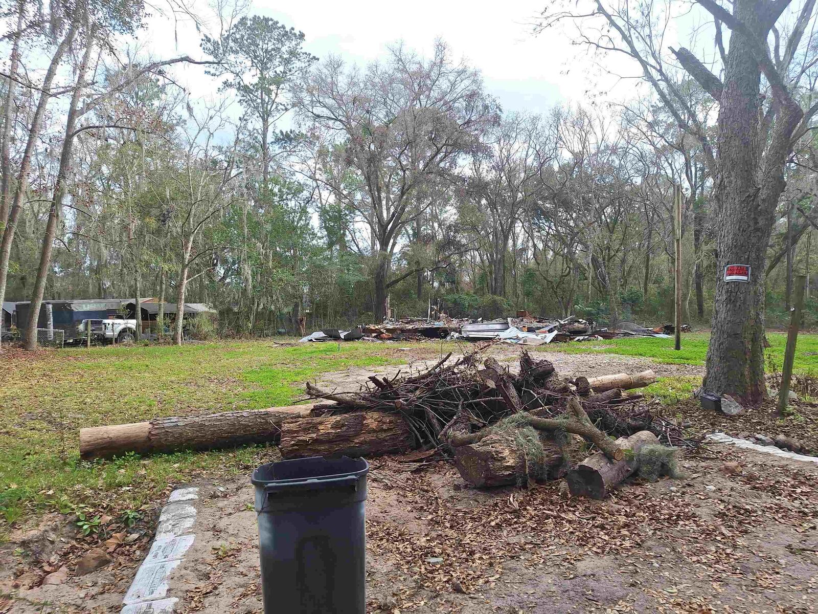 Property Photo: 8982 Old Gainesville Rd FL 32221