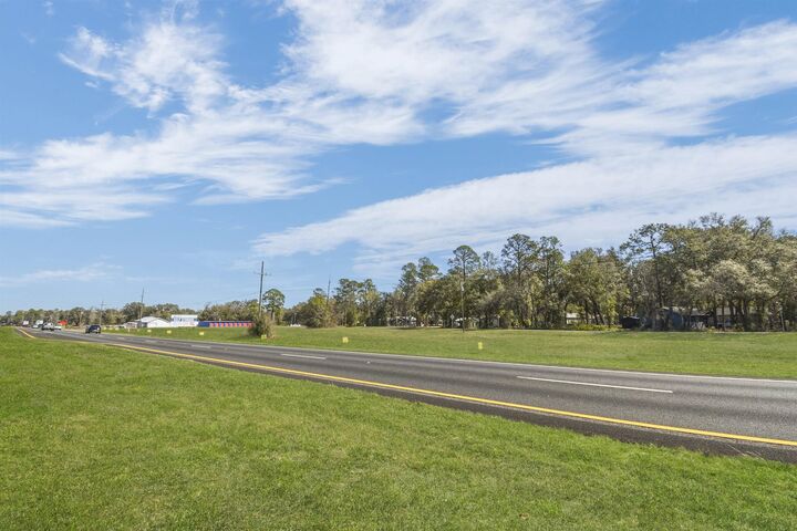 Property Photo:  9150 SE County Road 221  FL 32044 