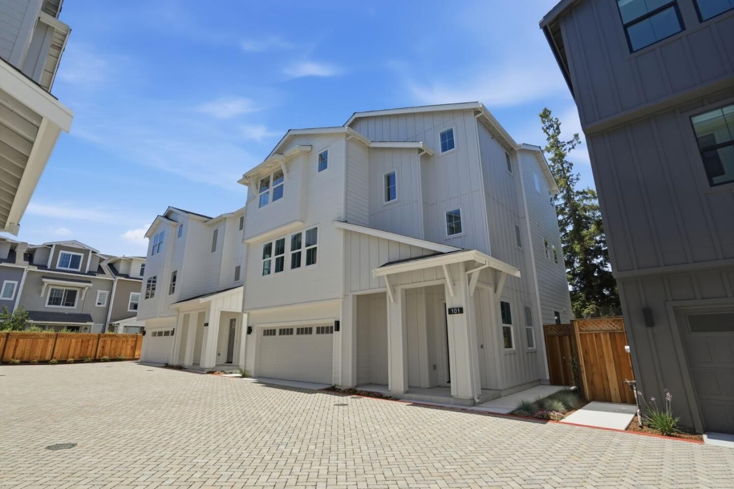 Property Photo: 101 Sunnyside Court CA 95008