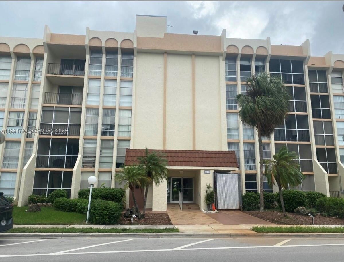 Property Photo:  2000 Atlantic Shores Blvd 209  FL 33009 