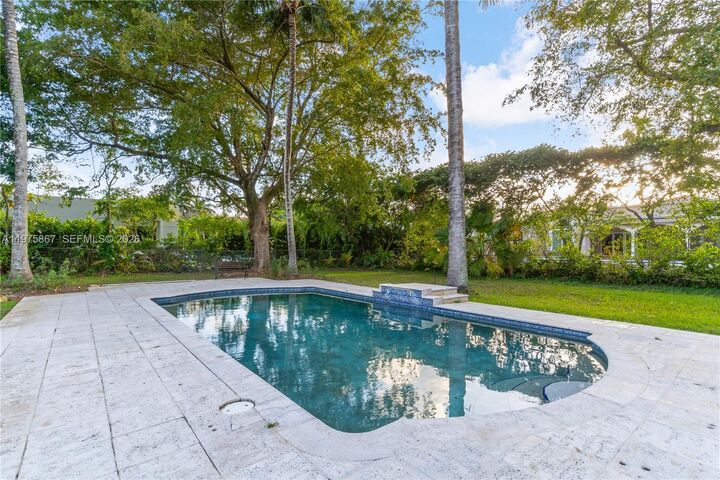 Property Photo:  8700 SW 64th Ave  FL 33156 