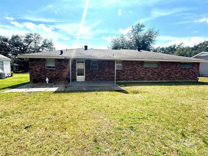 Property Photo:  130 Spring Street  LA 70605 