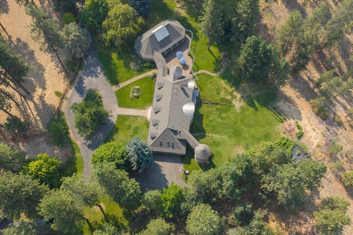 Property Photo:  6320 Verona Ln  WA 99223 