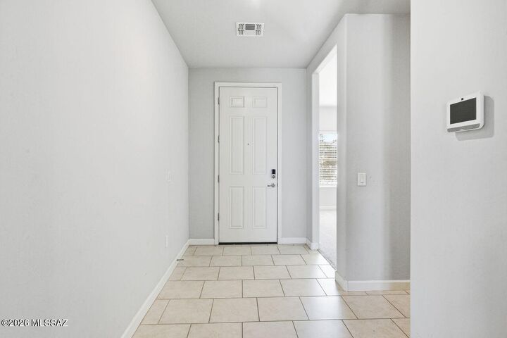 Property Photo: 552 W Weldon Street AZ 85641