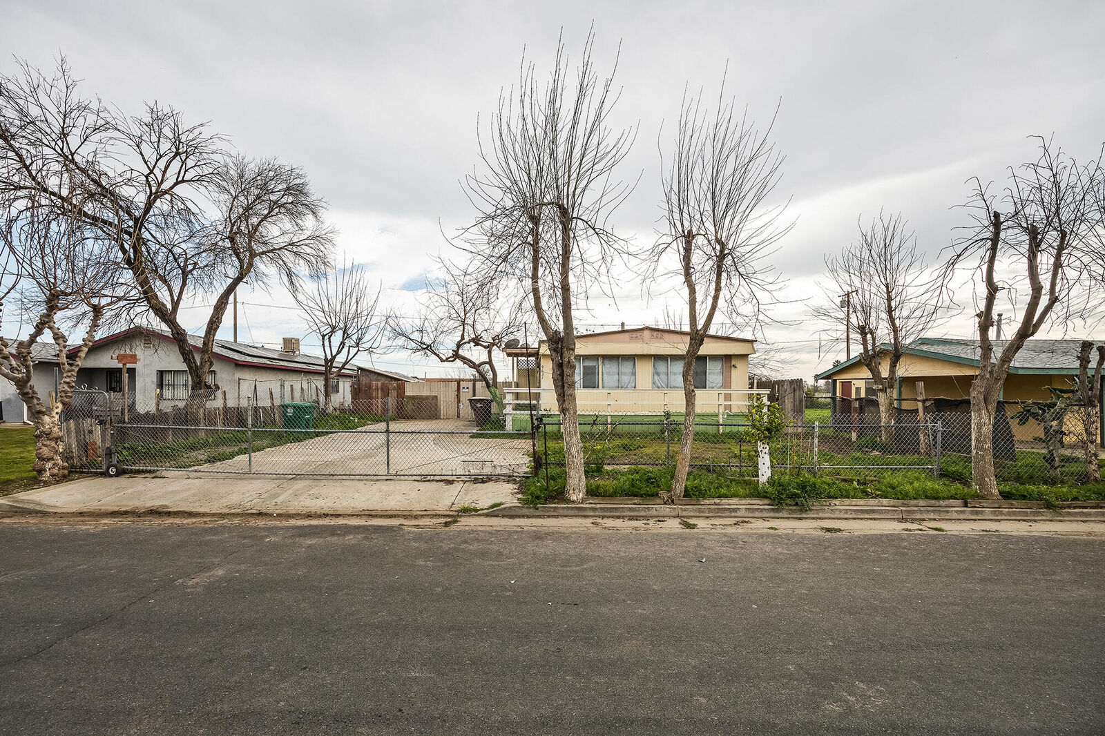 Property Photo:  9631 Garden Drive  CA 93230 