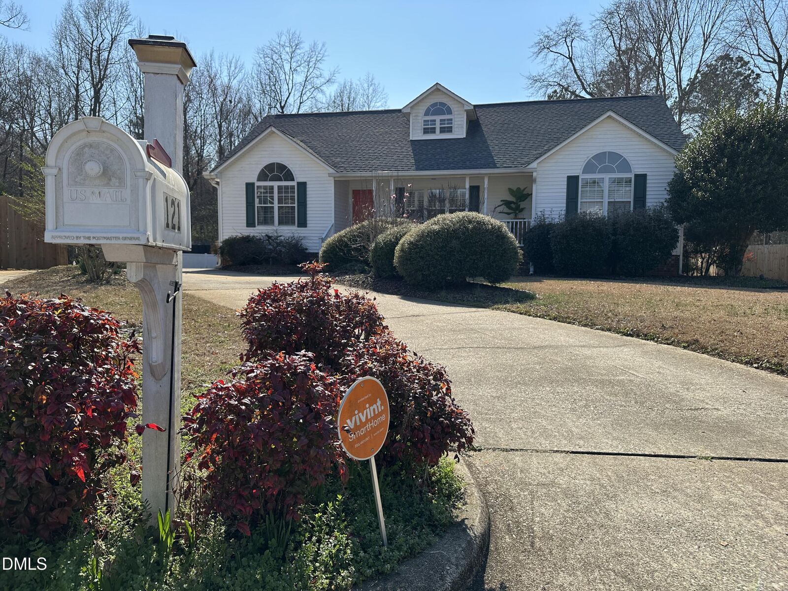 Property Photo: 121 Blackthorne Place NC 27529