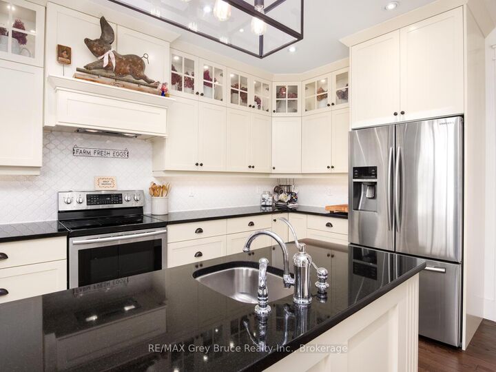 Property Photo: 33 Dunks Bay Road ON N0H 2R0