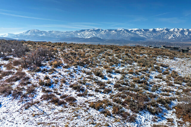 Property Photo: 4422 Pinnacle Sky Loop UT 84098