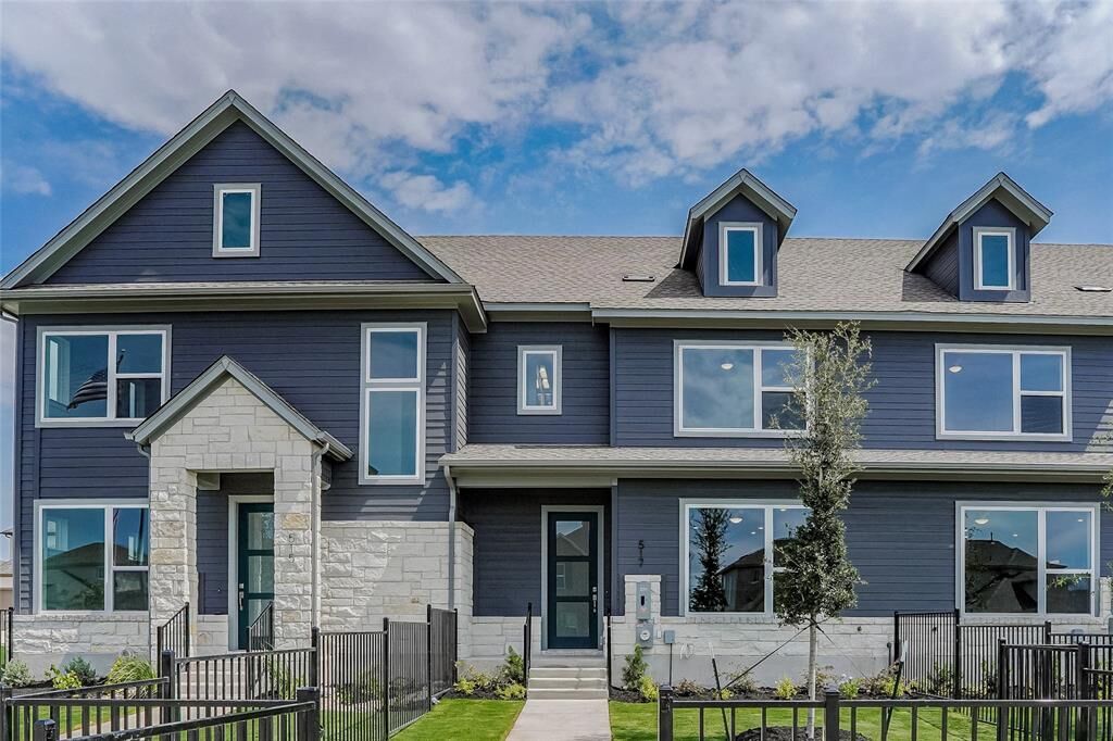 Property Photo:  517 Emory Crossing Boulevard  TX 78634 