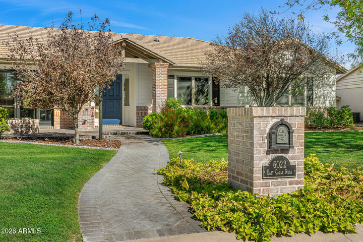 Property Photo:  6022 E Calle Rosa --  AZ 85251 