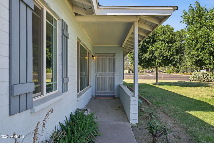 Property Photo: 6801 E Palm Lane AZ 85257