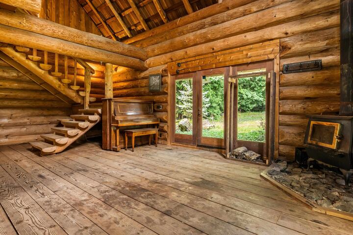 Property Photo:  55270 Chilliwack Bench Fsr Road  BC V4Z 1B3 