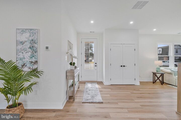 Property Photo:  656 Stuart Court  VA 20170 