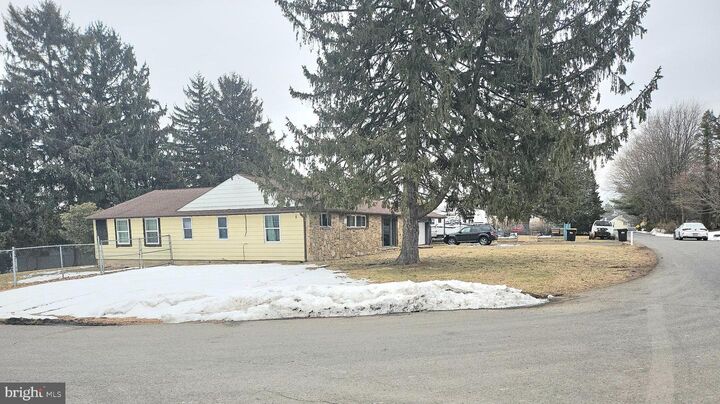 Property Photo:  1049 Wayland Avenue  PA 19020 