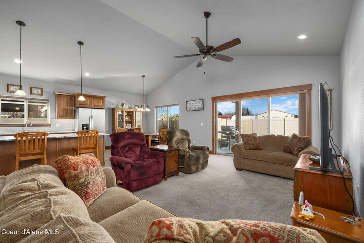 Property Photo:  1269 W Tamarindo Ln  ID 83835 