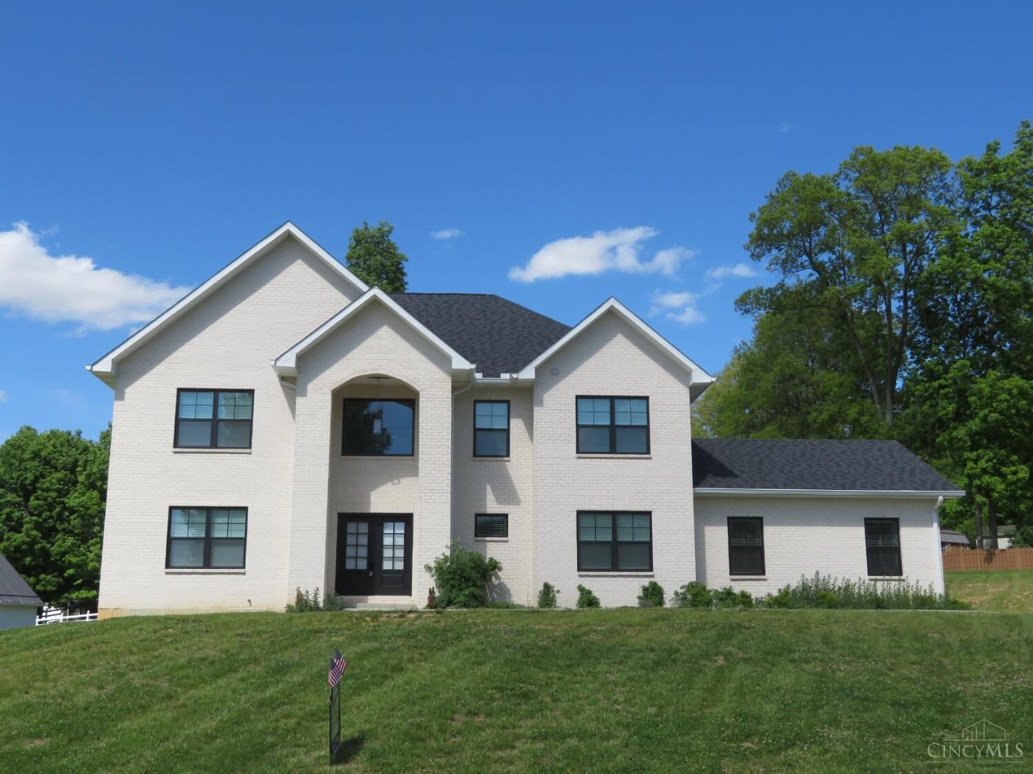 Property Photo: 1324 Northwoods Drive OH 45133