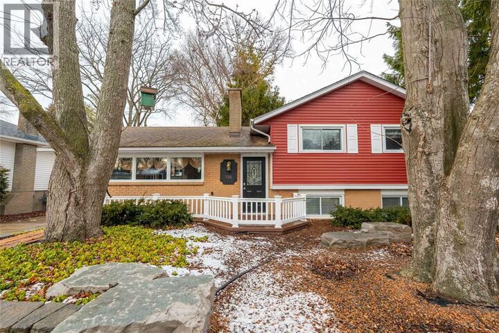 Photo de la propriété:  776 Retlaw Drive  ON N7V 2W4 