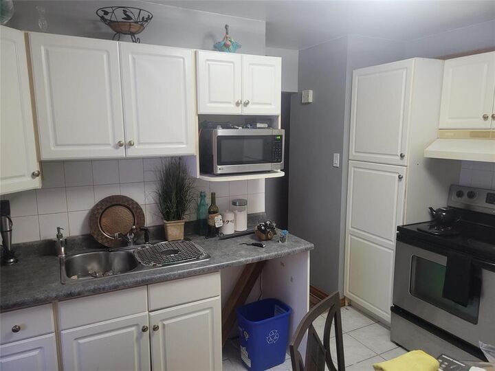 Property Photo:  495 Airlies Street  MB R2X 2A9 