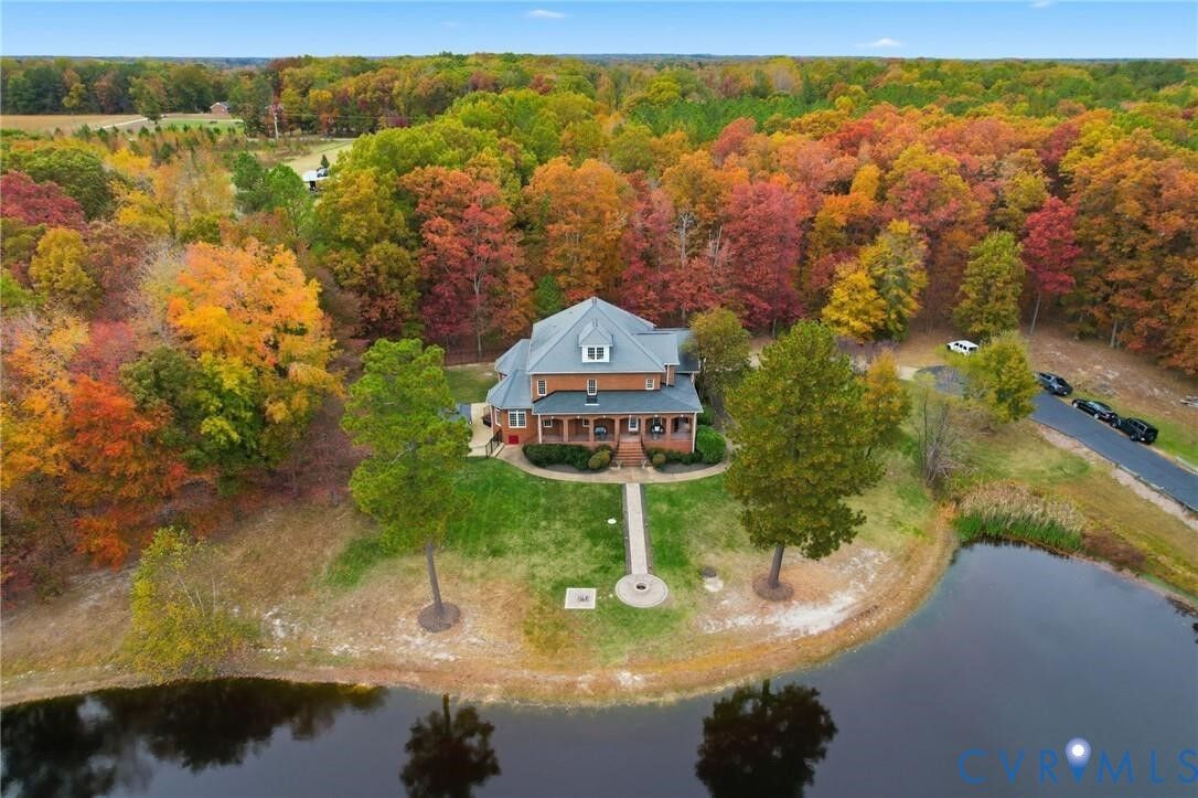 Property Photo: 13486 Lower Lakes Place VA 23005