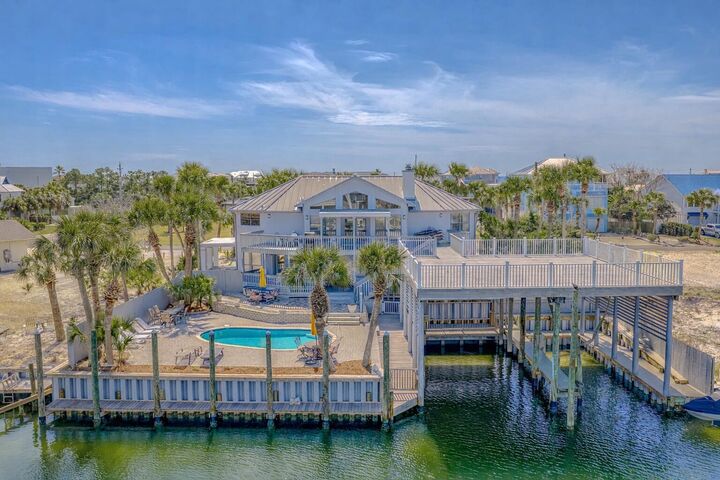 Property Photo: 621 Choctaw Drive FL 32541